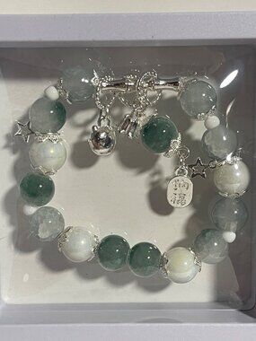 Green & White Beaded Stretch Bracelet With Silver Charms Star Accents Gift Box